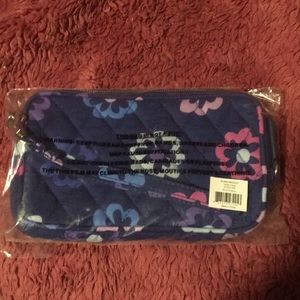 Vera Bradley Ellie Flowers Tech Case